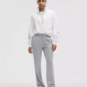 Lulu lemon Softstreme High-Rise Pant
Regular - size 2 Rhino Grey